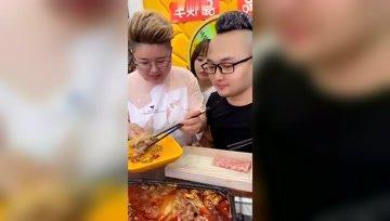 娱乐吃瓜酱出国,娱乐吃瓜酱带你领略海外精彩瞬间